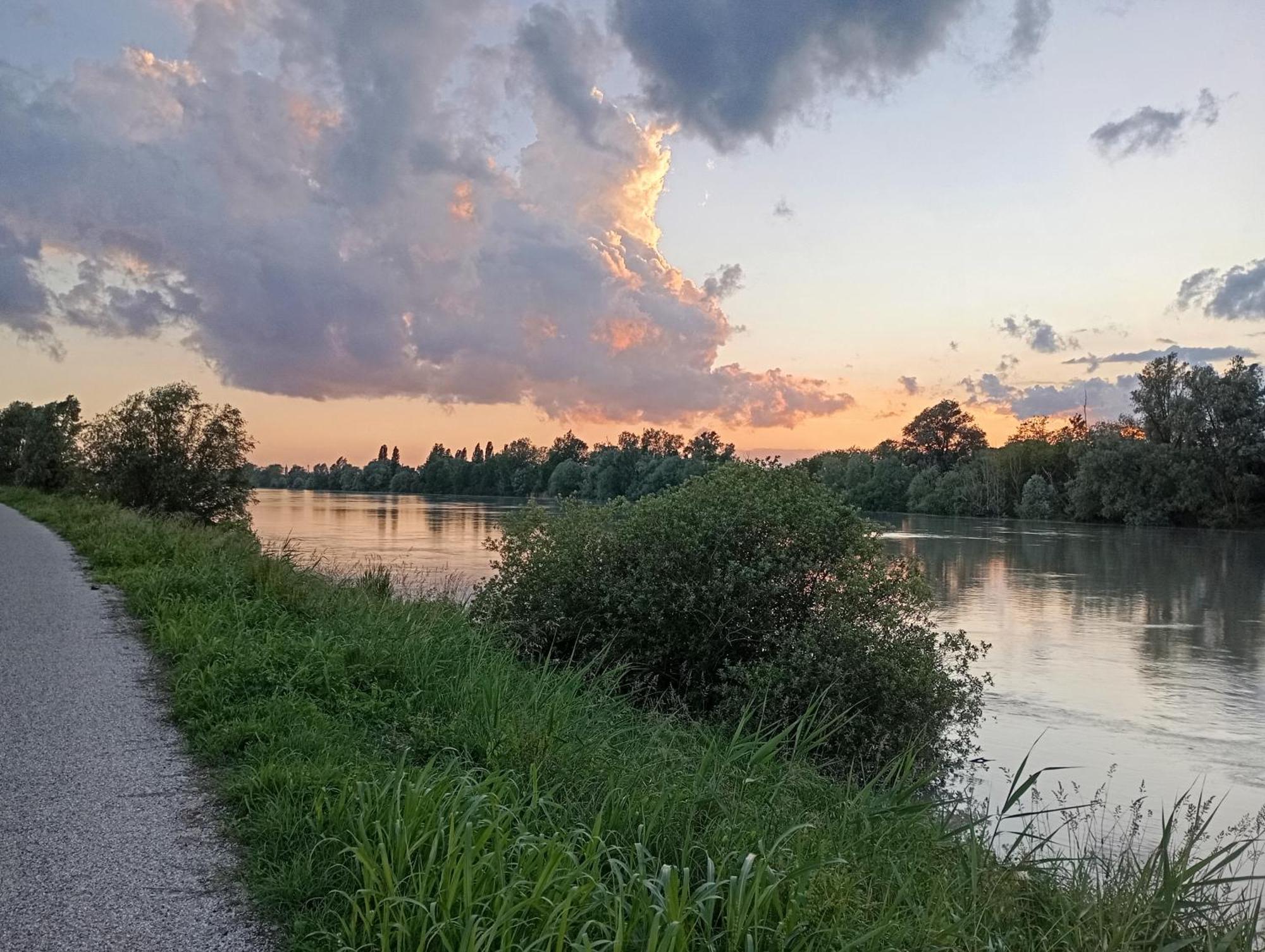 Casa Vacanze Nel Delta Del Po Taglio Di Po ภายนอก รูปภาพ